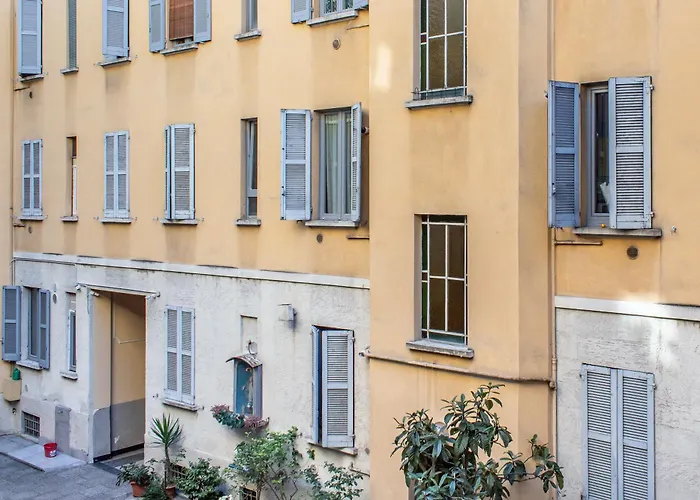 Nolo - Moderno E Raffinato Trilocale * Milán